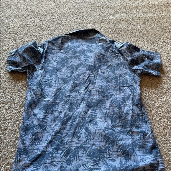 Travis Mathew Top Down Button Up Short Sleeve Shirt size Large - Picture 3 of 4